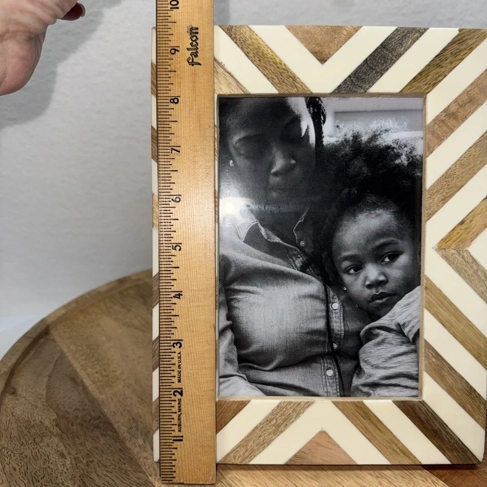 (2) Threshold Chevron Wood & Resin Look Photo Frame 5x7 - Modern Decor NEW READ